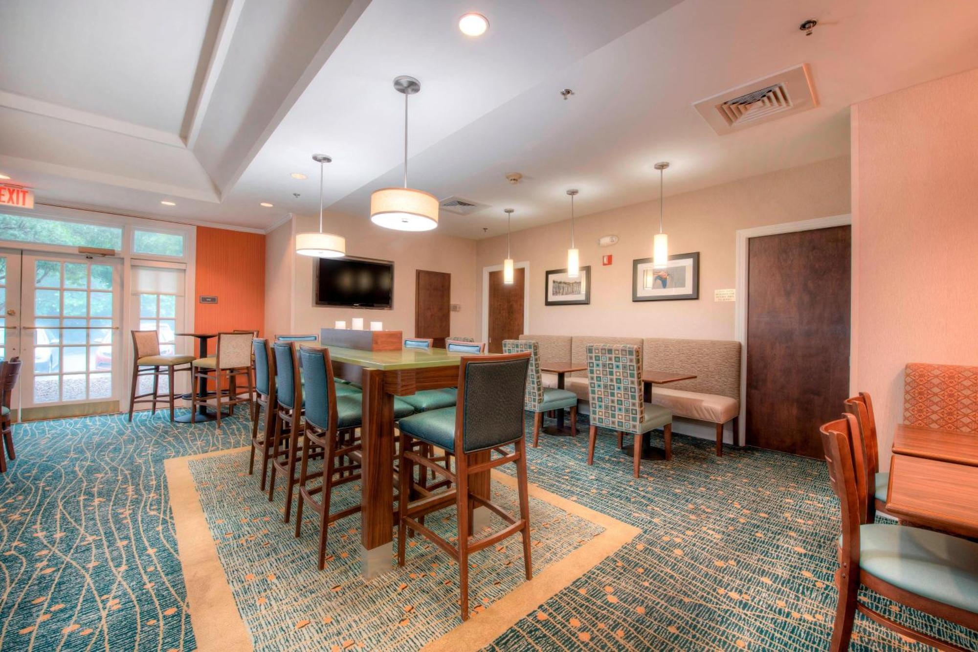 By Marriott Landfall