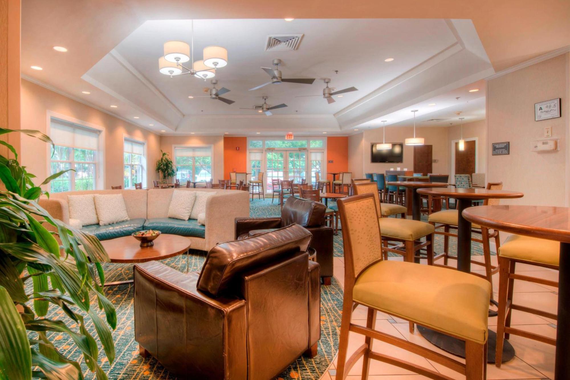 Hotel By Marriott Landfall Wilmington