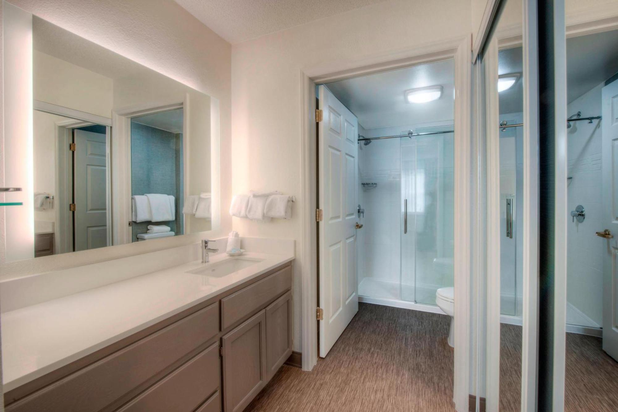 By Marriott Landfall 3*