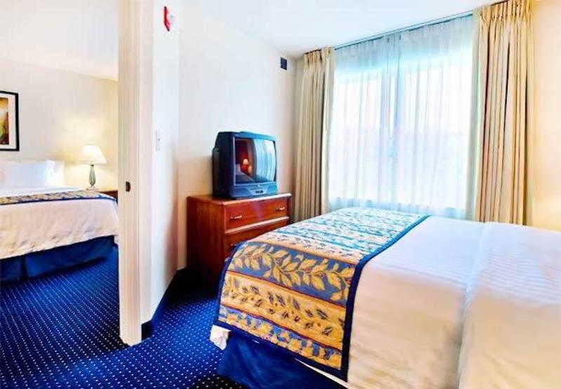 Hotel By Marriott Landfall Wilmington
